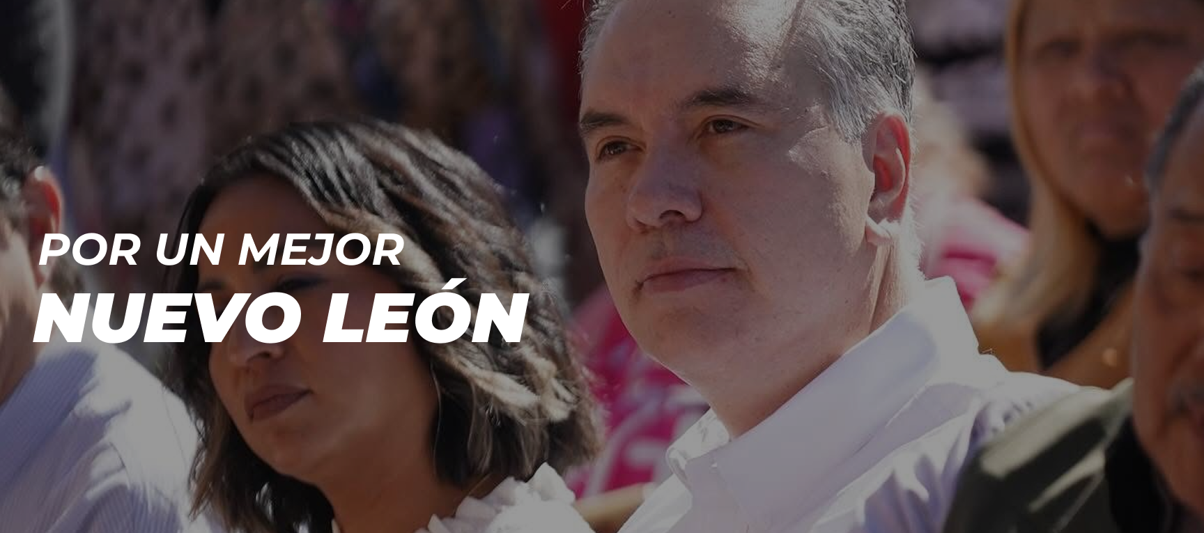 Waldo Fernández with community